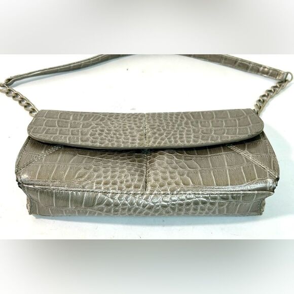 Liz Claiborne Metallic Croc Embossed Faux Leather Mini Bag with Chain Strap - Picture 11 of 12